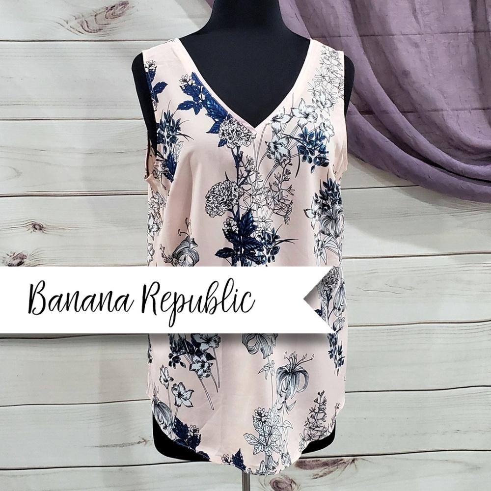 BANANA REPUBLIC | Light Pink Floral Blouse Tank